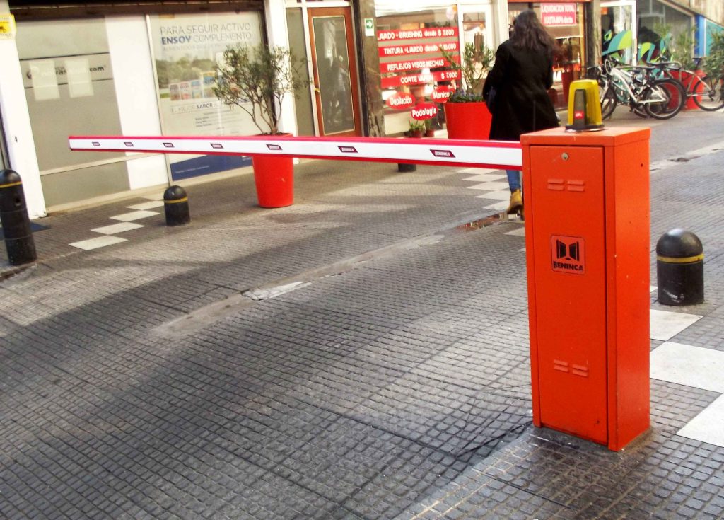 Barrera vehicular en valencia Carabobo